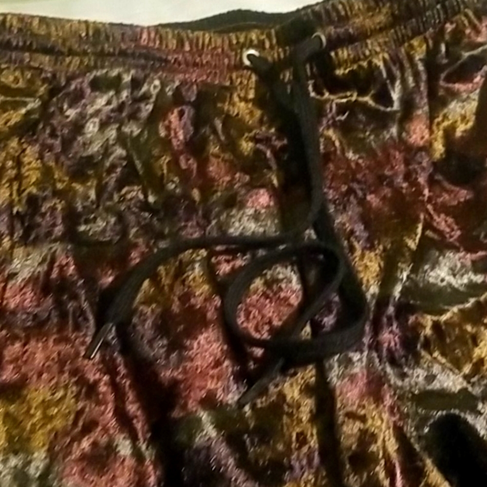 2piece outfit beautiful vibrant colors.